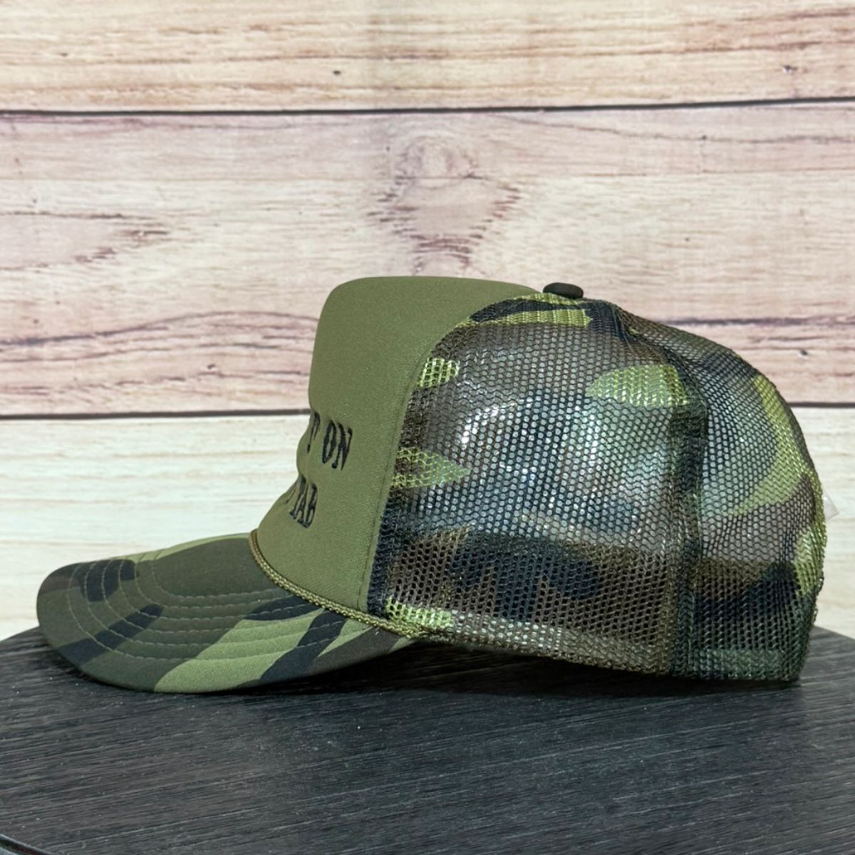 I Can Put It On My Own Tab | LC Elizabeth Original | Embroidered Trucker Hat