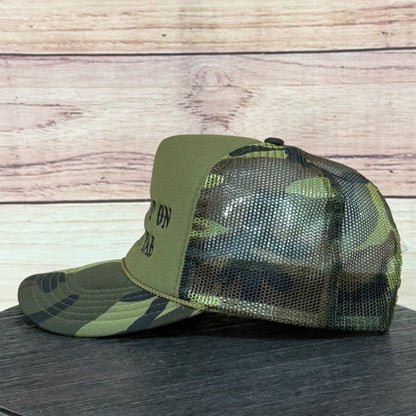 I Can Put It On My Own Tab | LC Elizabeth Original | Embroidered Trucker Hat